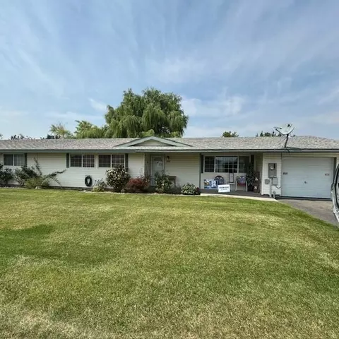 10716 Vincent Dr, Klamath Falls, OR 97603