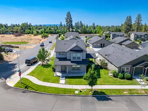 21033 Damascus Ln, Bend, OR 97701