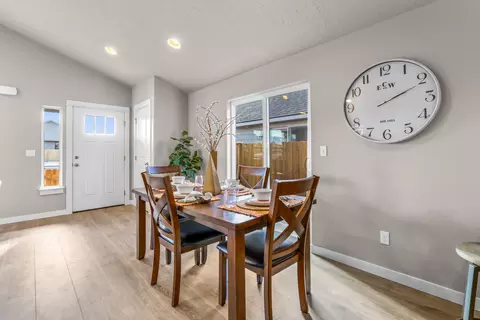 61996 NE Nates Pl, Bend, OR 97701 photo 9
