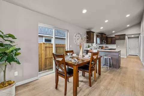 62011 Dean Swift Rd, Bend, OR 97701 photo 10