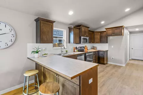 62011 Dean Swift Rd, Bend, OR 97701 photo 5