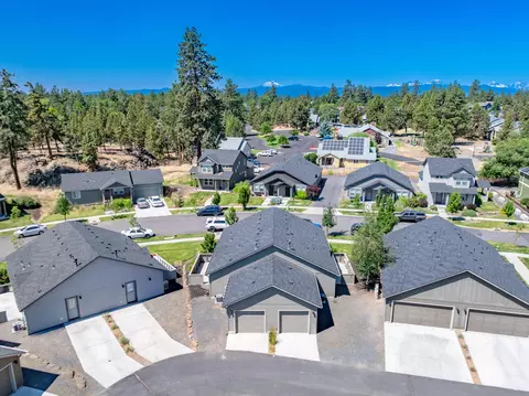 View/Area - 62016 NE Nates Pl, Bend, OR 97701 photo 2 of 13