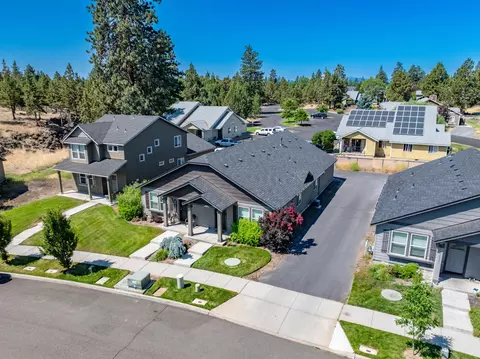 62017 NE Nates Pl, Bend, OR 97701 photo 2