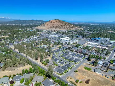 62017 Dean Swift Rd, Bend, OR 97701