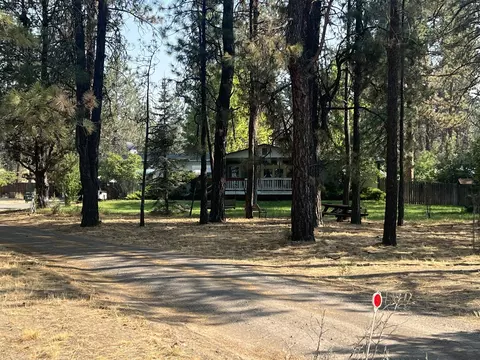 9045 Ground Squirrel Dr, Bonanza, OR 97623