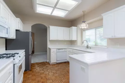 Kitchen - 60836 Willow Creek Loop, Bend, OR 97702 photo 1 of 4