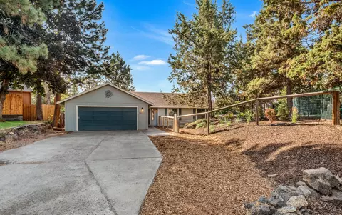 2836 NE Bradford Ct, Bend, OR 97701