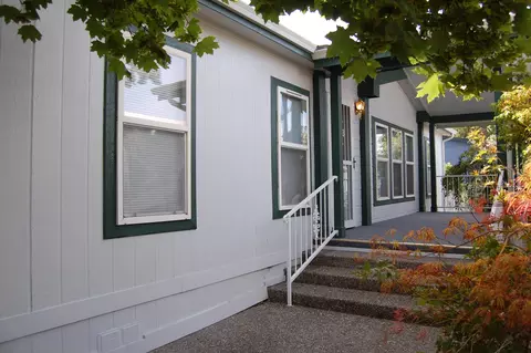 2361 Ryan Ct, Grants Pass, OR 97527