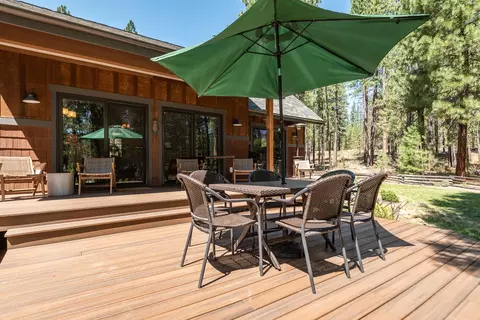 Exterior - 55190 Forest Ln, Bend, OR 97707 photo 7 of 19