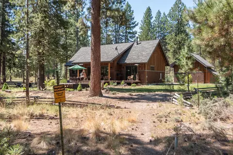 Exterior - 55190 Forest Ln, Bend, OR 97707 photo 14 of 19