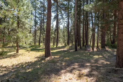 Exterior - 55190 Forest Ln, Bend, OR 97707 photo 18 of 19