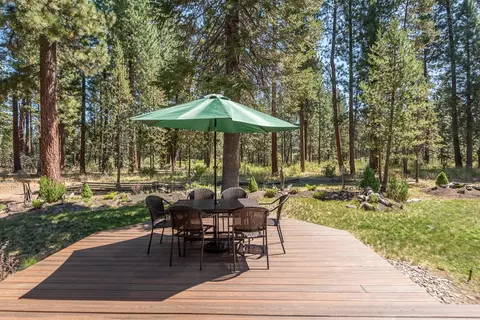 Exterior - 55190 Forest Ln, Bend, OR 97707 photo 11 of 19