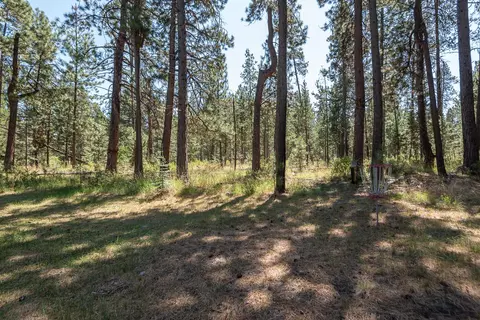 Exterior - 55190 Forest Ln, Bend, OR 97707 photo 16 of 19