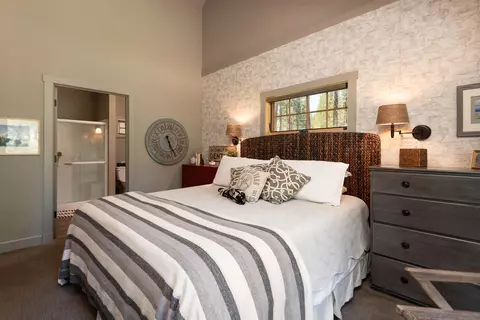 Bedroom - 55190 Forest Ln, Bend, OR 97707 photo 5 of 5