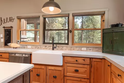 Kitchen - 55190 Forest Ln, Bend, OR 97707 photo 3 of 3