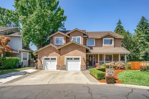 110 Rosewood Ln, Central Point, OR 97502