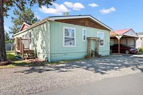 6100 S Highway 97 #34, Redmond, OR 97756