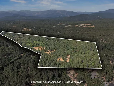 2681 Russell Rd, Merlin, OR 97532