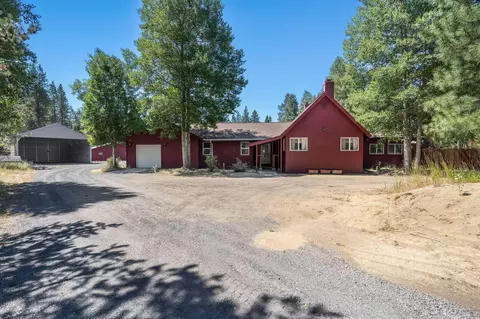 16067 Blackfeather Ln, La Pine, OR 97739