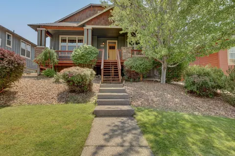 4144 SW Rhyolite Pl, Redmond, OR 97756