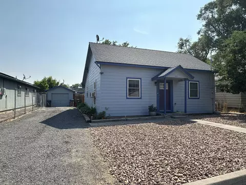 321 SE 8th St, Madras, OR 97741