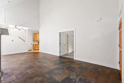Living - 922 E Timber Pine Dr, Sisters, OR 97759 photo 4 of 5