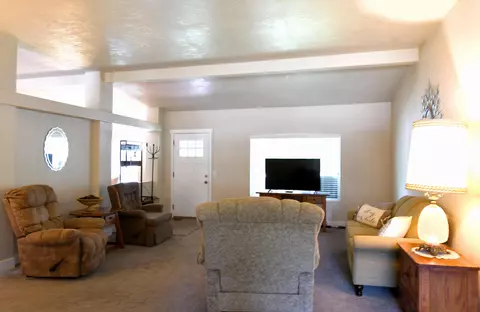 52334 Pine Forest Dr, La Pine, OR 97739 photo 3