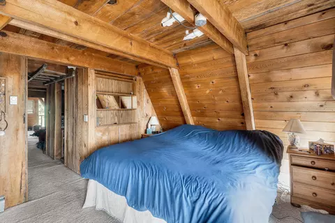 Bedroom - 67153 Harrington Loop Rd, Bend, OR 97703 photo 2 of 2