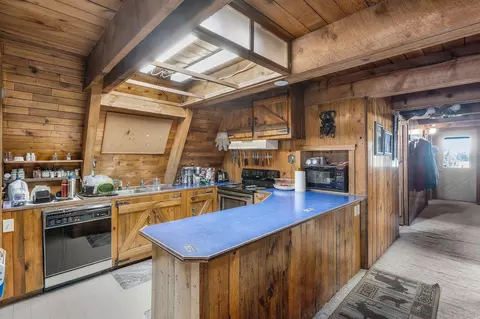 Kitchen - 67153 Harrington Loop Rd, Bend, OR 97703 photo 4 of 4
