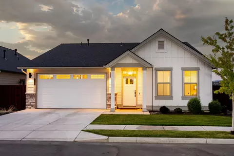 1073 NE Henry Dr, Prineville, OR 97754