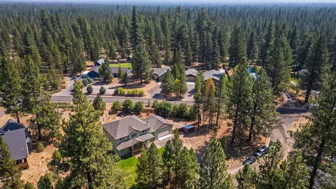 View/Area - 16568 Beaver Dr, Bend, OR 97707 photo 4 of 4