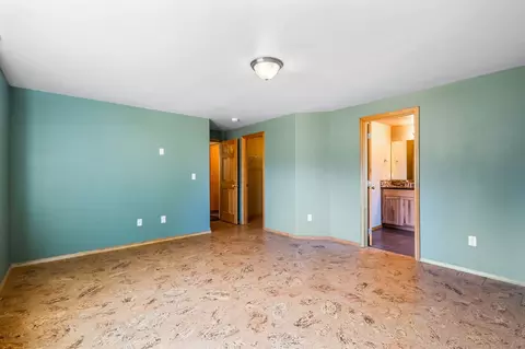 Bedroom - 16568 Beaver Dr, Bend, OR 97707 photo 2 of 5