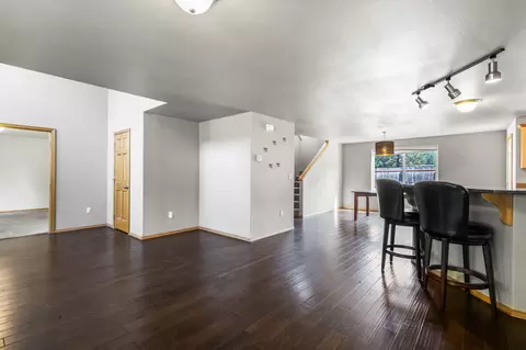 Living - 16568 Beaver Dr, Bend, OR 97707 photo 4 of 7