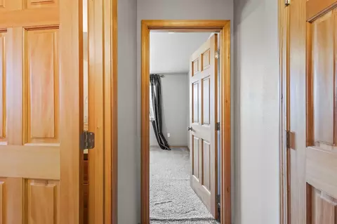 Entry Way - 16568 Beaver Dr, Bend, OR 97707 photo 5 of 6