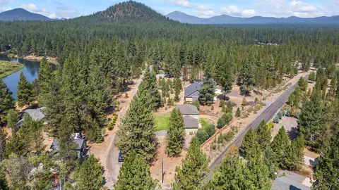 View/Area - 16568 Beaver Dr, Bend, OR 97707 photo 1 of 4