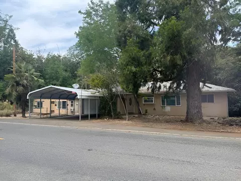 496-504 Rogue River Hwy, Gold Hill, OR 97525