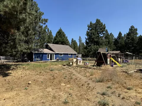 Exterior - 15931 Twin Dr, La Pine, OR 97739 photo 7 of 10