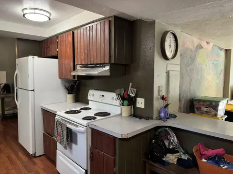Kitchen - 15931 Twin Dr, La Pine, OR 97739 photo 3 of 4