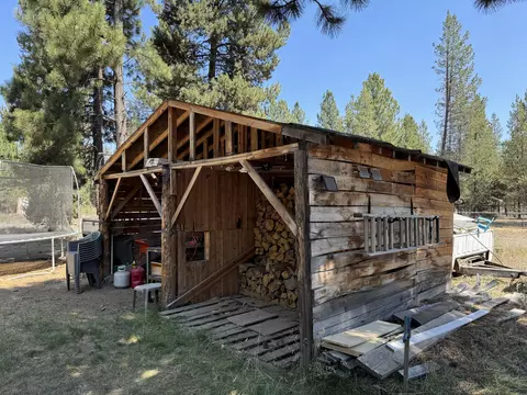 Exterior - 15931 Twin Dr, La Pine, OR 97739 photo 8 of 10