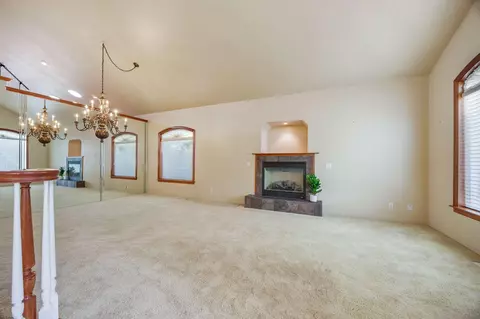 Living - 185 Bellerive Dr, Eagle Point, OR 97524 photo 3 of 7