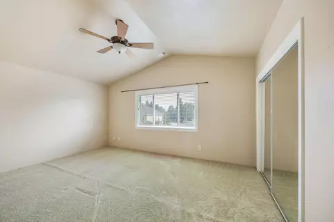 Bedroom - 185 Bellerive Dr, Eagle Point, OR 97524 photo 6 of 8