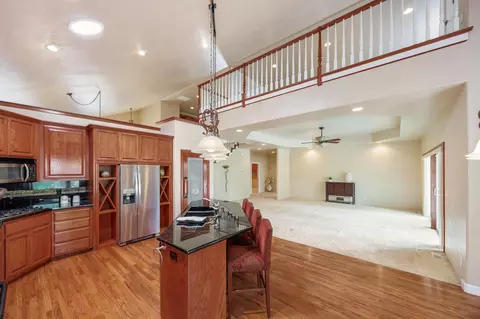 Living - 185 Bellerive Dr, Eagle Point, OR 97524 photo 6 of 7