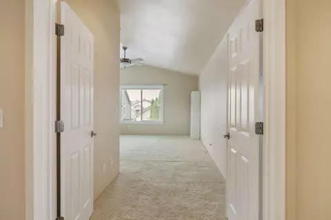 Entry Way - 185 Bellerive Dr, Eagle Point, OR 97524 photo 4 of 4