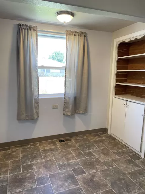 2452 Eberlein Ave, Klamath Falls, OR 97601 photo 5