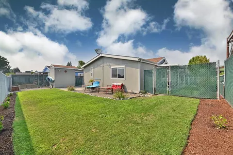 2252 Evan Way, Central Point, OR 97502 photo 3