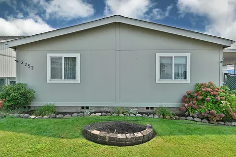 2252 Evan Way, Central Point, OR 97502 photo 13