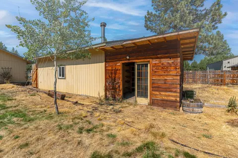 19491 Apache Rd, Bend, OR 97702 photo 26