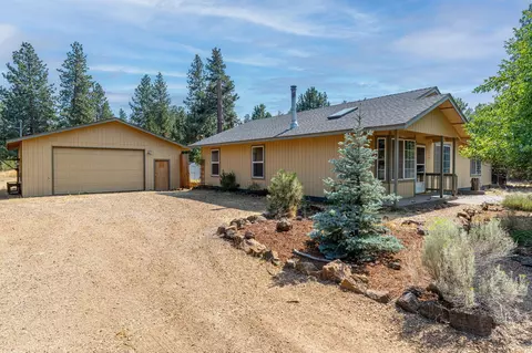 19491 Apache Rd, Bend, OR 97702
