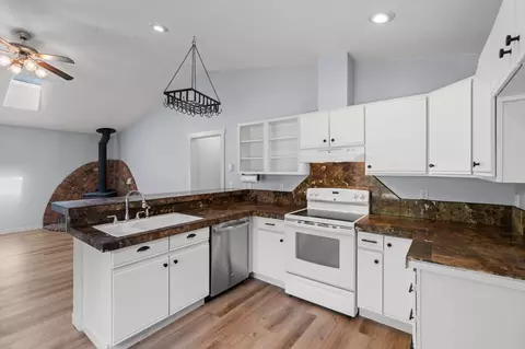 19491 Apache Rd, Bend, OR 97702 photo 7