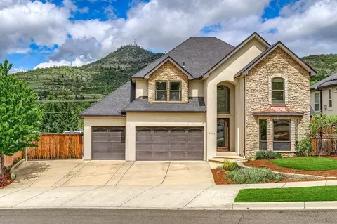 4635 Hathaway Dr, Medford, OR 97504